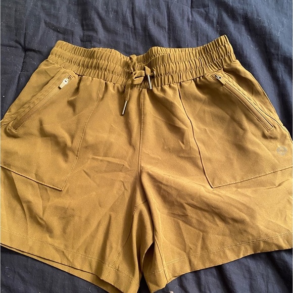 Mondetta Outdoor Project Camp Shorts in Olive Green - Picture 1 of 4